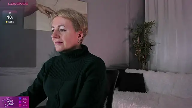 Nika Smit online show from 25, 1, 2025