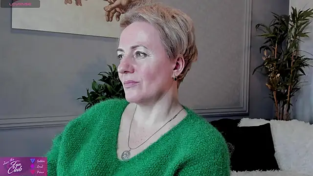 Nika Smit online show from 7, 2, 2025