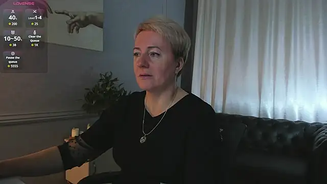 Nika Smit online show from 4, 10, 2025