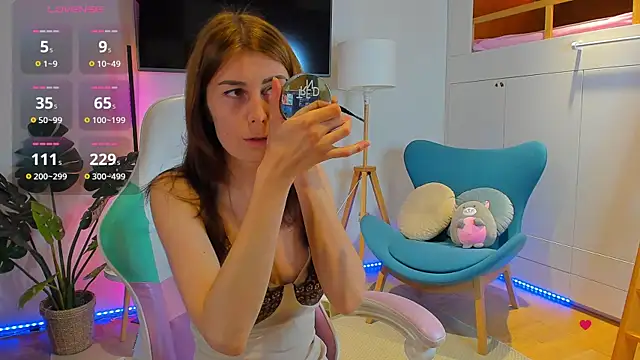 Snapshot of Hailey_Green chatting on 14, 7, 2026 Hailey Green online show from 14, 7, 2026