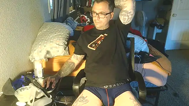 dadbod1178 online show from 5, 3, 2025