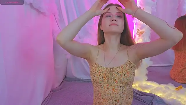 AlisiaSpinnet  online show from 27, 10, 2025