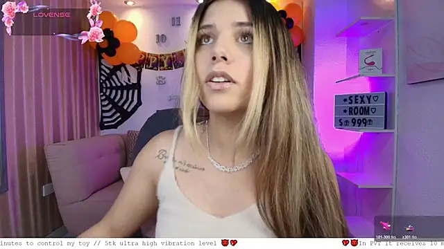 Snapshot of 1Sloppy_Fox4 chatting on 22, 10, 2025 1Sloppy Fox4 online show from 22, 10, 2025