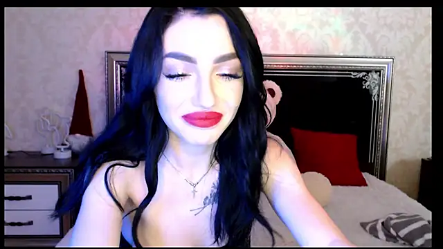 Snapshot of NancyLovee_ chatting on 5, 1, 2025 NancyLovee online show from 5, 1, 2025
