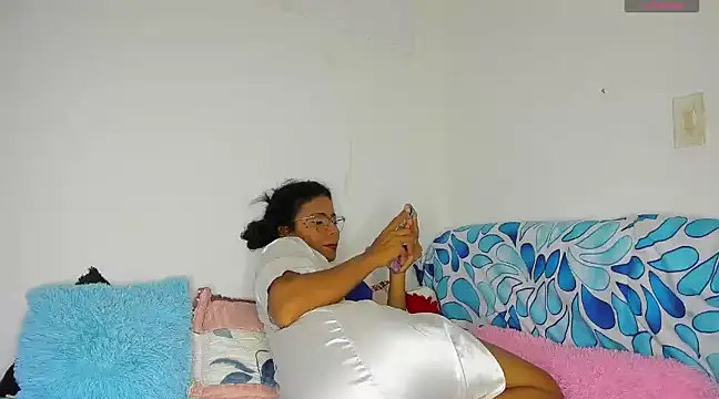 Nenita Hot  online show from 14, 3, 2025