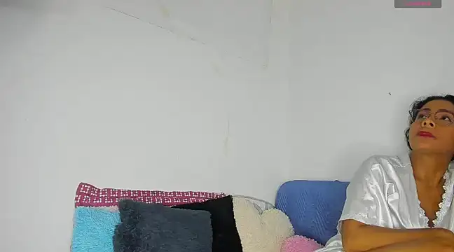 Nenita Hot  online show from 18, 3, 2025