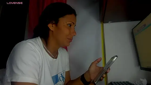 Nenita Hot  online show from 13, 1, 2026