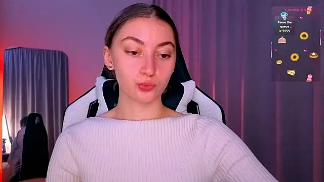 lady curls online show from 12, 10, 2025