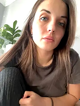 AmiLavs online show from 5, 12, 2025