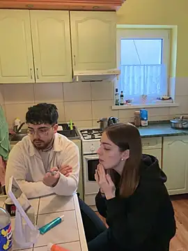 MrAndMrsSavage online show from 9, 2, 2025