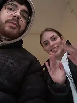 MrAndMrsSavage online show from 16, 2, 2025