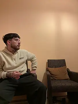 MrAndMrsSavage online show from 26, 2, 2025