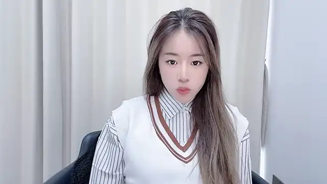 Snapshot of chloe-01 chatting on 20, 12, 2024 chloe-01 online show from 20, 12, 2024