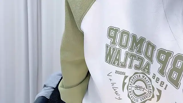 Snapshot of chloe-01 chatting on 19, 1, 2025 chloe-01 online show from 19, 1, 2025