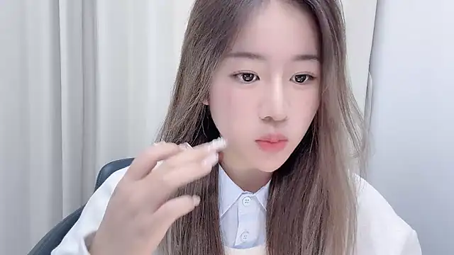 Snapshot of chloe-01 chatting on 22, 1, 2025 chloe-01 online show from 22, 1, 2025