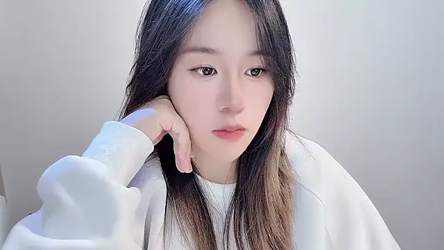 chloe-01 online show from 28, 11, 2025