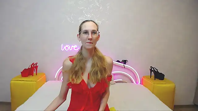 KlaryBrait online show from 1, 3, 2025