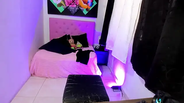 issa kitty online show from 27, 11, 2025