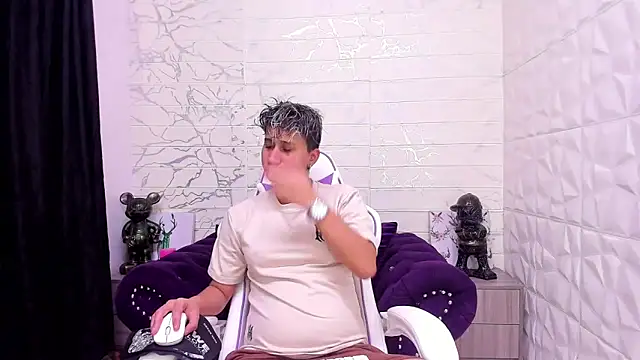 Im Milan Rs online show from 5, 2, 2025