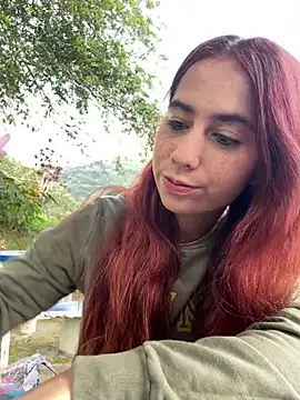 Snapshot of HannaSmiith chatting on 28, 1, 2025 HannaSmiith online show from 28, 1, 2025