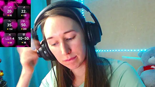 Snapshot of --Model--2 chatting on 18, 1, 2025 --Model--2 online show from 18, 1, 2025