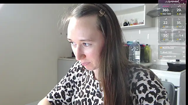 Snapshot of --Model--2 chatting on 13, 9, 2025 --Model--2 online show from 13, 9, 2025