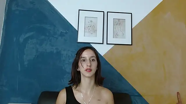 Snapshot of Ambar_Roux_ chatting on 4, 1, 2025 Ambar Roux online show from 4, 1, 2025