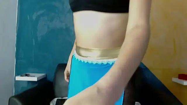 Snapshot of Ambar_Roux_ chatting on 9, 1, 2025 Ambar Roux online show from 9, 1, 2025