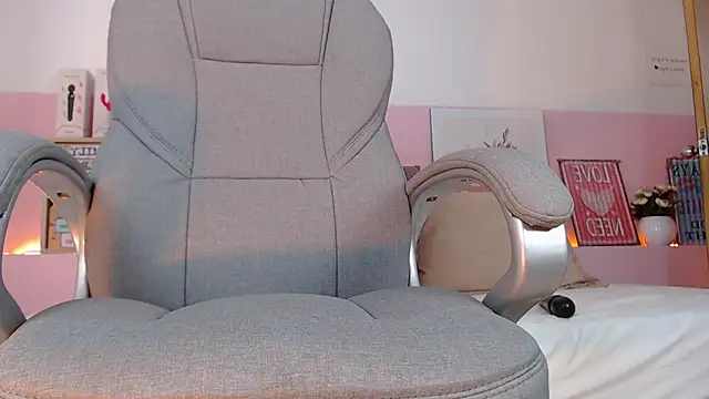 Snapshot of violeta_leon chatting on 6, 2, 2025 violeta leon online show from 6, 2, 2025