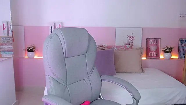 Snapshot of violeta_leon chatting on 11, 2, 2025 violeta leon online show from 11, 2, 2025