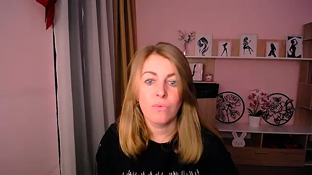 Hot Milady online show from 15, 1, 2025