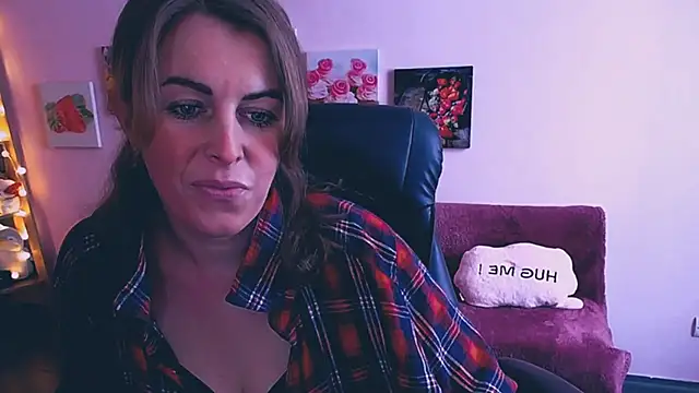 Hot Milady online show from 7, 2, 2025