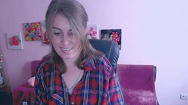 Hot Milady online show from 10, 3, 2025