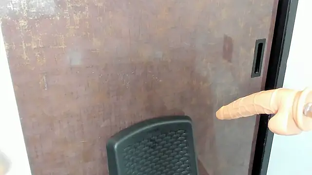 klhoe boobs online show from 16, 3, 2025