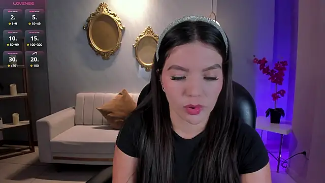 ValeriaRoldanX online show from 4, 2, 2026