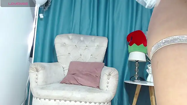 Snapshot of salome_Queenx chatting on 12, 12, 2024 salome Queenx online show from 12, 12, 2024