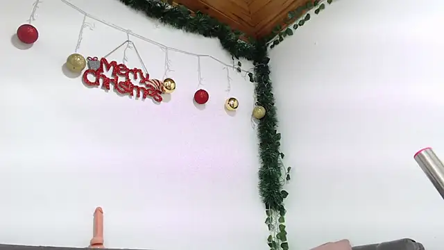 Snapshot of salome_Queenx chatting on 4, 1, 2025 salome Queenx online show from 4, 1, 2025