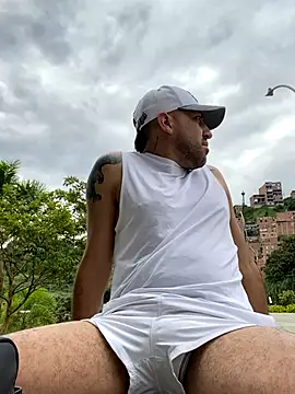 JuanZapata33 online show from 30, 10, 2025