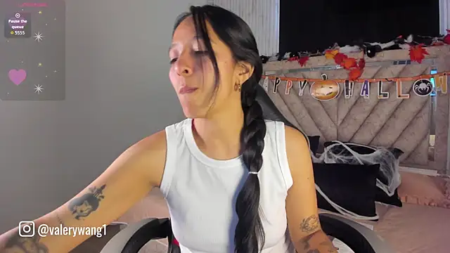 Valery wang online show from 16, 10, 2025