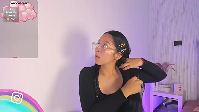 Valery wang online show from 4, 11, 2025