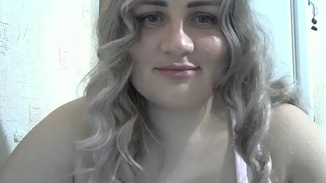 Snapshot of Honeydew-Waves chatting on 24, 6, 2026 Honeydew-Waves online show from 24, 6, 2026