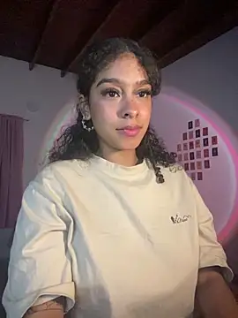 Snapshot of Arteatenea__ chatting on 15, 12, 2024 Arteatenea online show from 15, 12, 2024