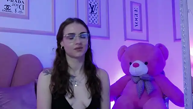 Abby  White online show from 31, 1, 2025