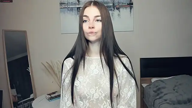 MaryJacksoon online show from 18, 11, 2025