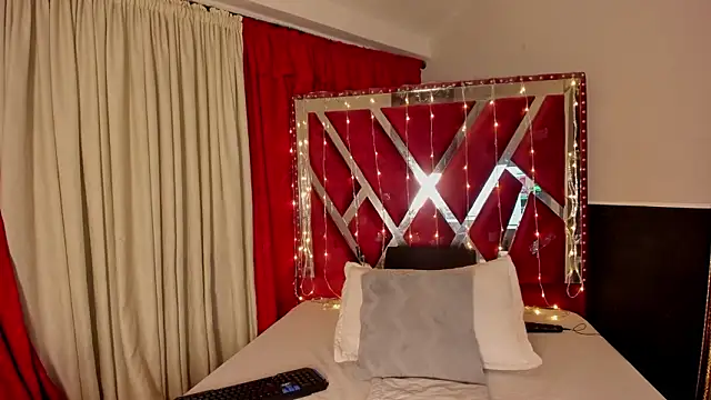 Snapshot of MicaelaHot_ chatting on 10, 2, 2026 MicaelaHot online show from 10, 2, 2026