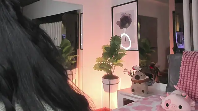 Kitty Eliffe online show from 5, 2, 2026