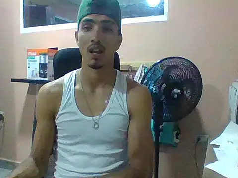 jeremy scott online show from 29, 10, 2025