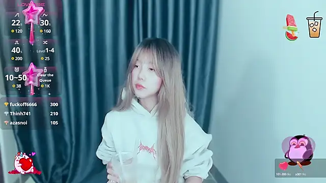 -Poison-Ivy- online show from 4, 12, 2024