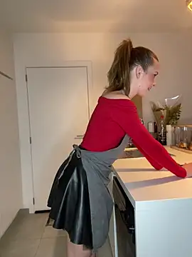 lola tentatiion online show from 8, 3, 2025