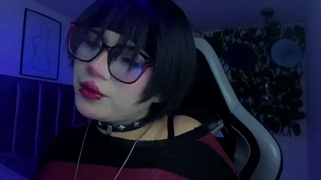 Snapshot of Kitty_Gang chatting on 12, 5, 2026 Kitty Gang online show from 12, 5, 2026